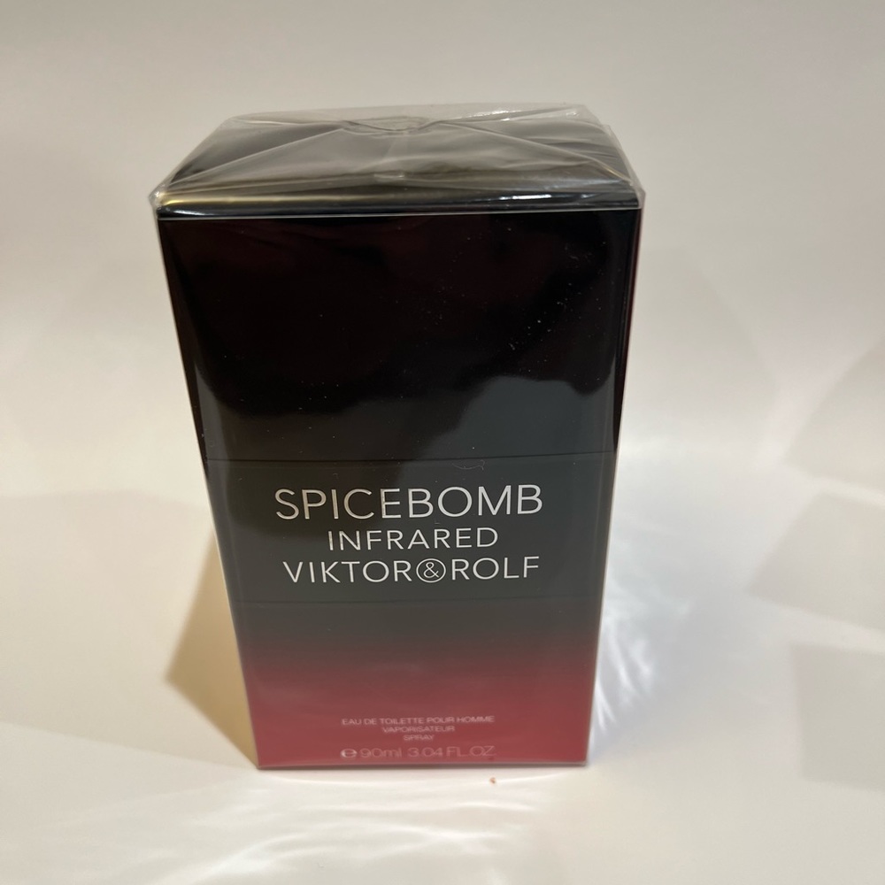 New Spicebomb Infrared Viktor & Rolf Men’s Eau De Toilette 90ml / 3.04 FL OZ